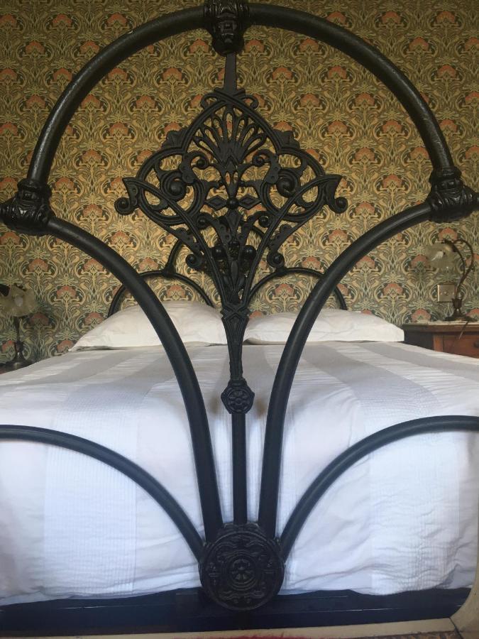 Le 7 Des Tonneliers Bed & Breakfast Castelfranc Екстериор снимка