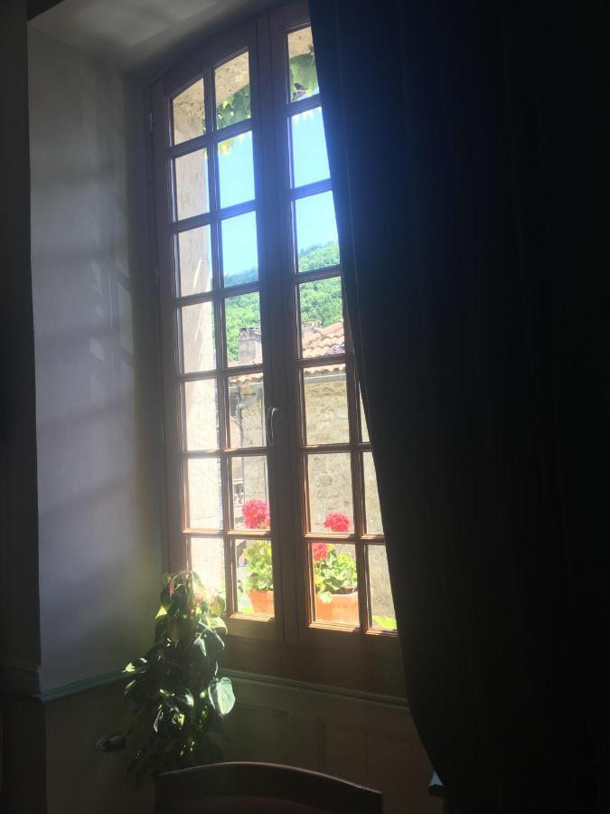 Le 7 Des Tonneliers Bed & Breakfast Castelfranc Екстериор снимка