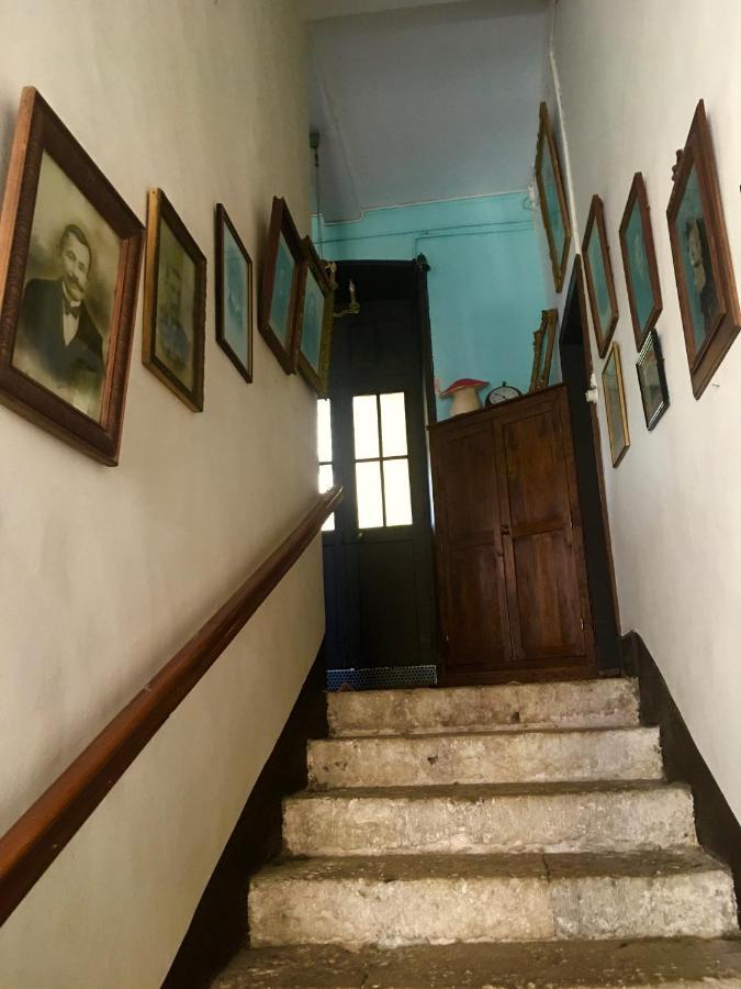 Le 7 Des Tonneliers Bed & Breakfast Castelfranc Екстериор снимка