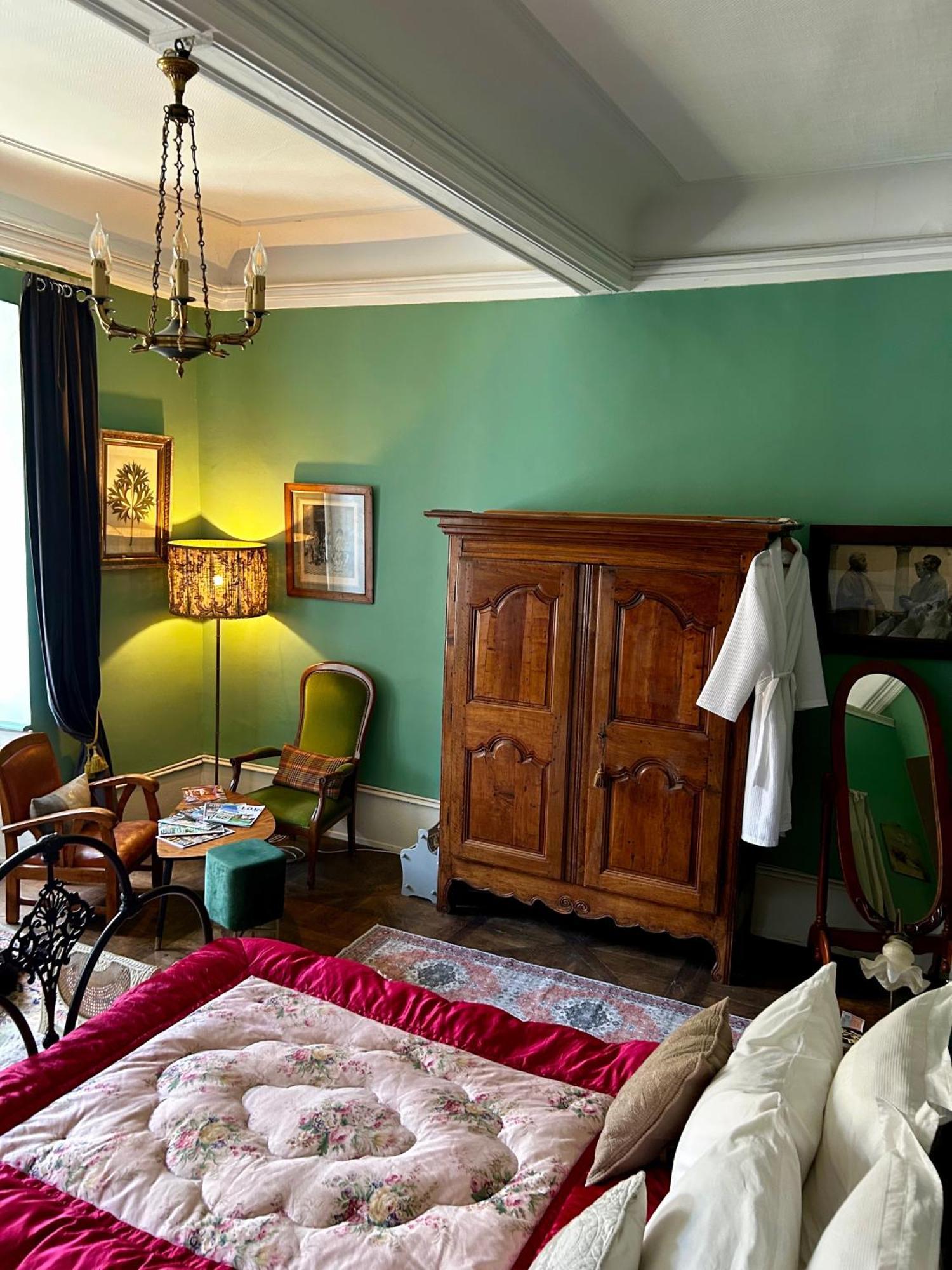 Le 7 Des Tonneliers Bed & Breakfast Castelfranc Екстериор снимка