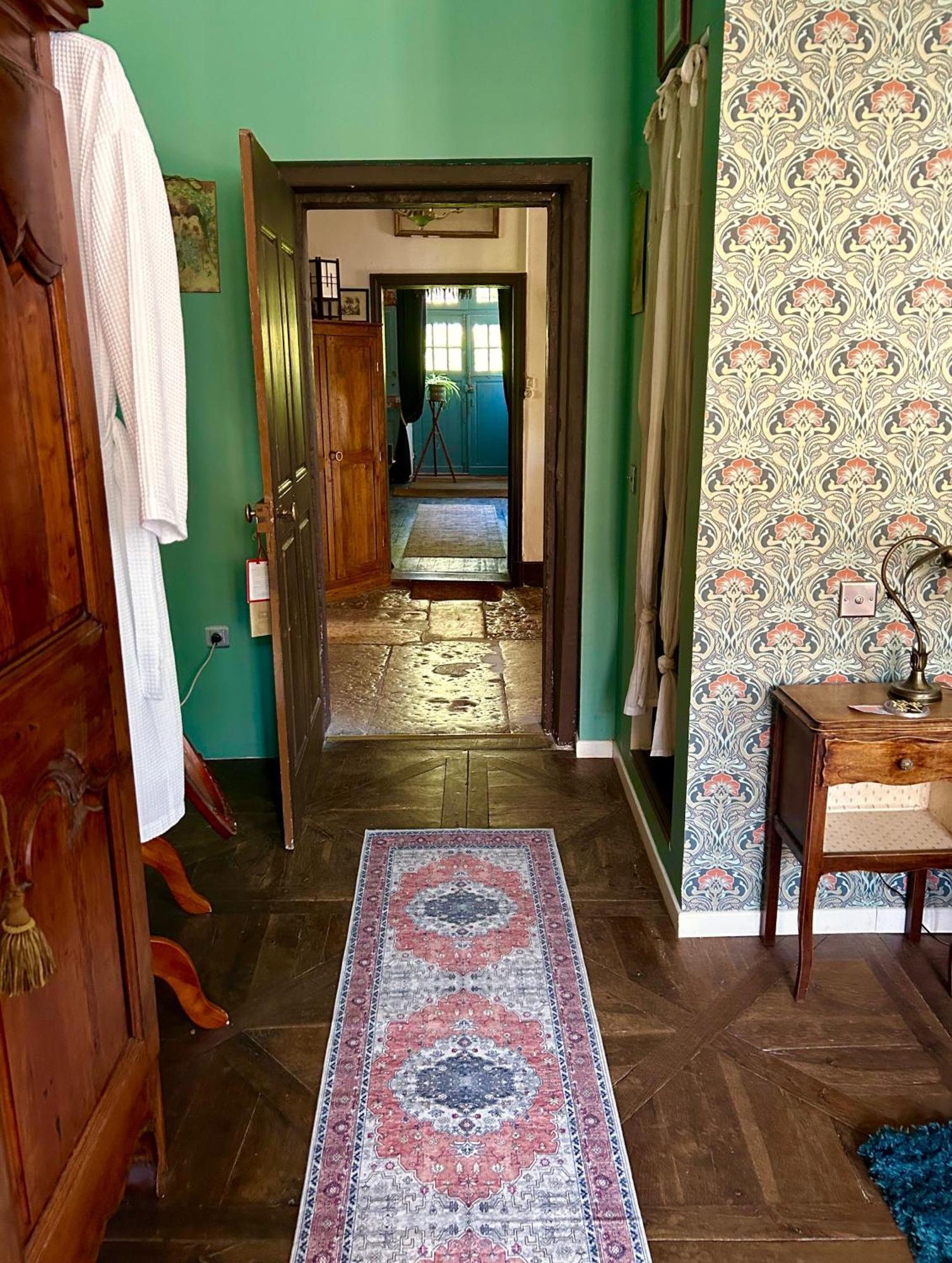 Le 7 Des Tonneliers Bed & Breakfast Castelfranc Екстериор снимка